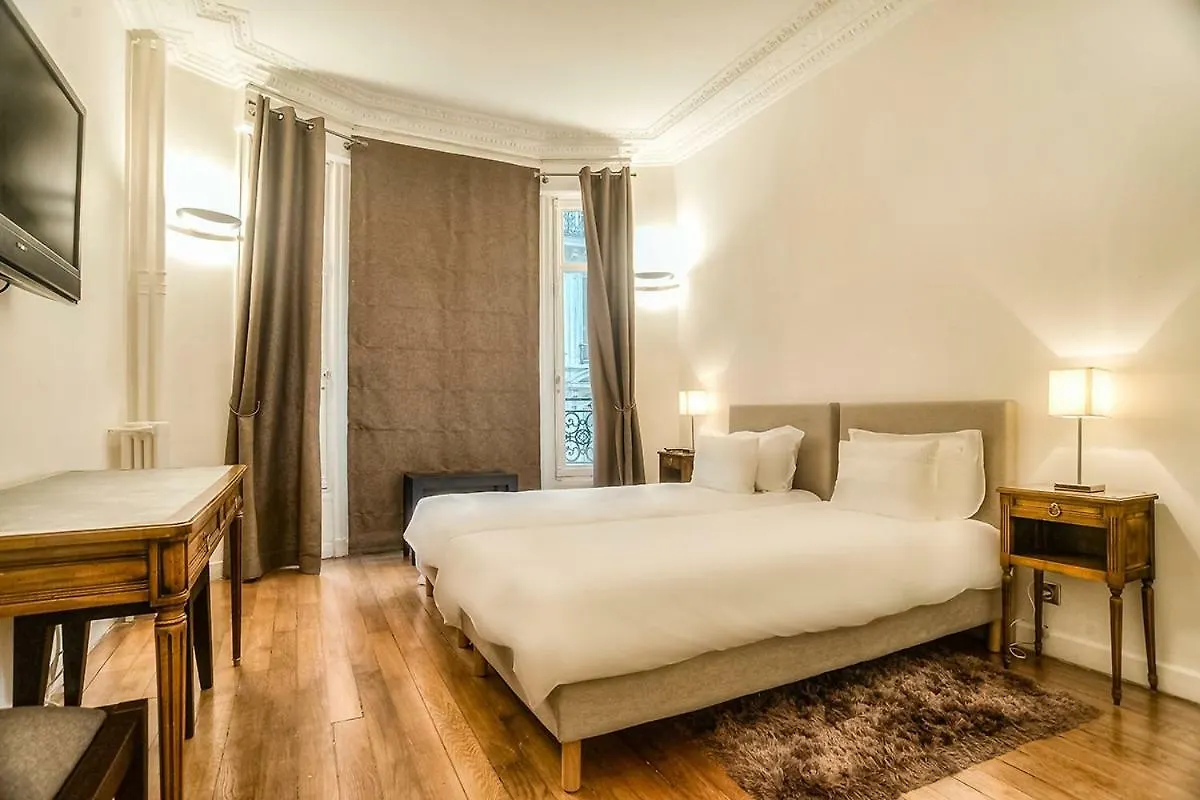 Rue Arsene Houssaye In Appartement